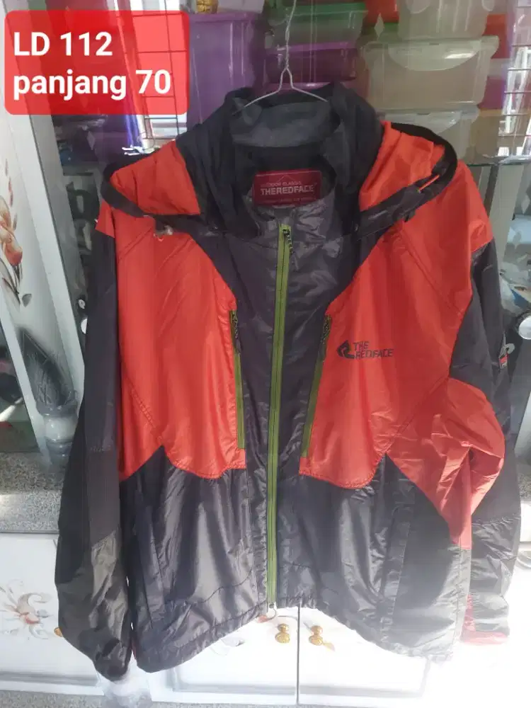 Jaket outdor the red face