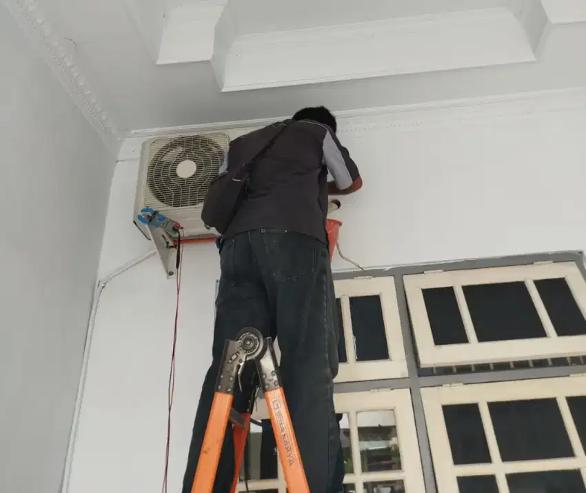 Melayani service ac,isi freon & perbaikan modul Bergaransi