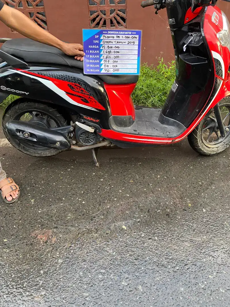 Scoopy DP 1 juta angsuran murah pada yang lain