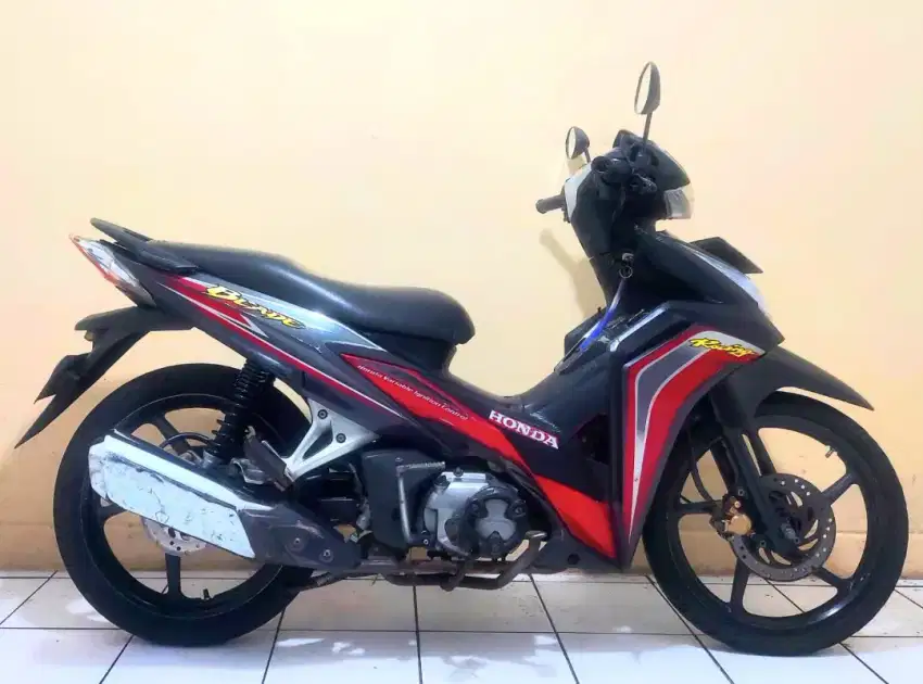 Honda Blade Tahun 2012