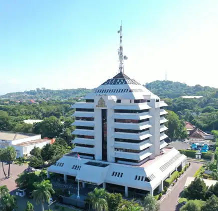 Sewa Space Komersial di Gedung Perkantoran - Lokasi Strategis Gresik