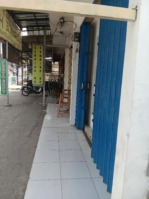 Disewakan kios tempat usaha di depan sekolah