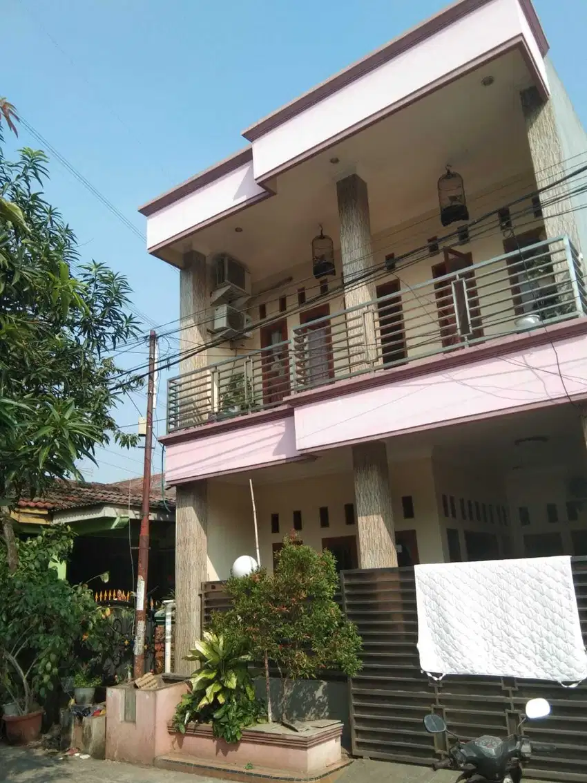 Dijual Rumah 2 Lantai di Villa Indah Permai, Golden City, Bekasi Utara