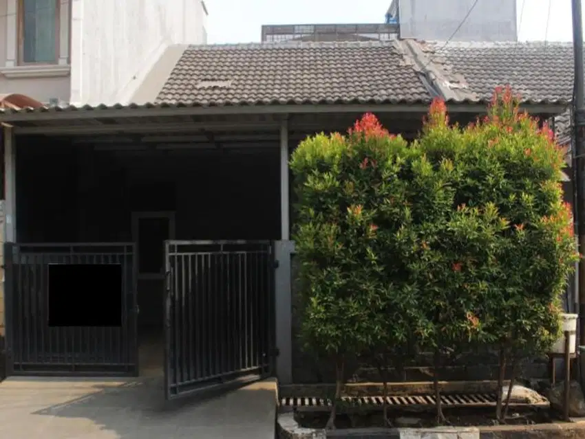 Rumah SHM Bebas Banjir 19 Menit ke Gandaria City Harga Nego J-19061