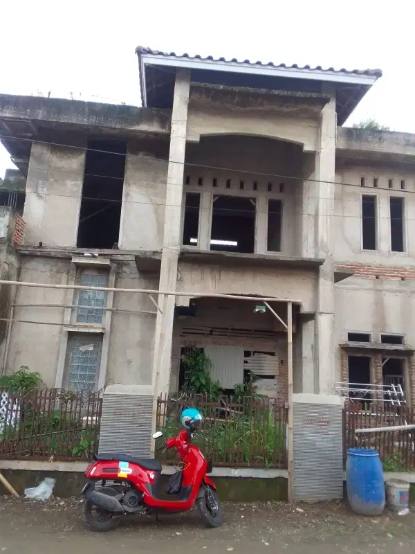 Dijual Rumah Rangkay 3 Lantai di Graha Citalang Permai Purwakarta