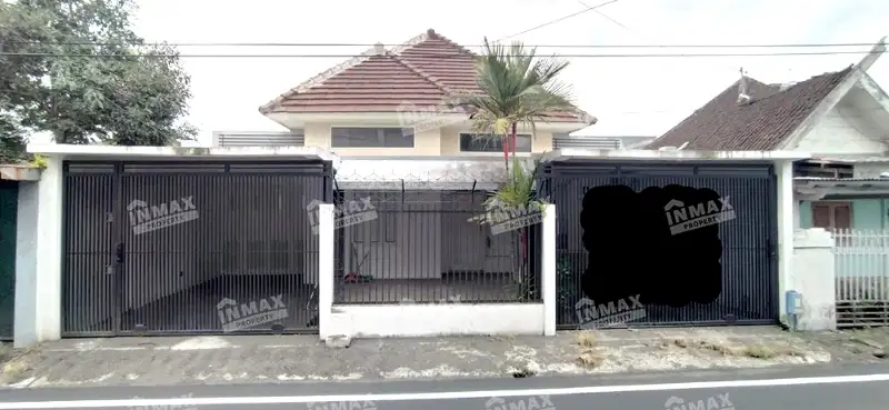 Rumah Bagus sewa kamar banyak di jalan sungai-sungai Malang