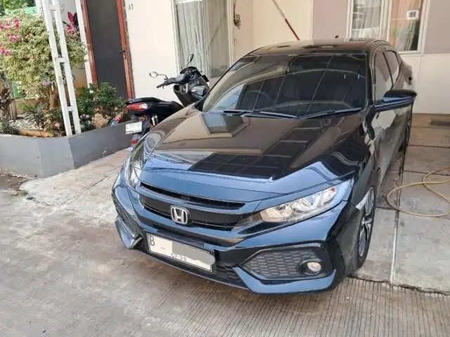 Pajak Panjang - Honda Civic Hatchback 1.5 S Bensin-AT 2018 Hitam (KMW)