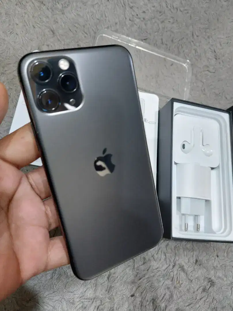 Iphone 11 pro 256 full set inter sinyal sampai kiamat