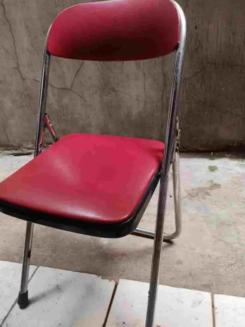 JUAL KURSI BESI KANTORAN MEREK CHITOSE SECOND, WARNA MERAH