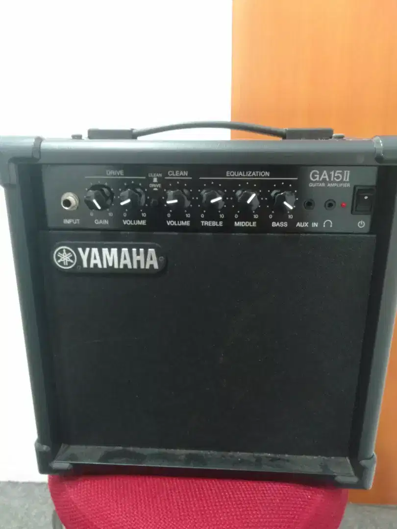 amplifier guitar Yamaha GA15II