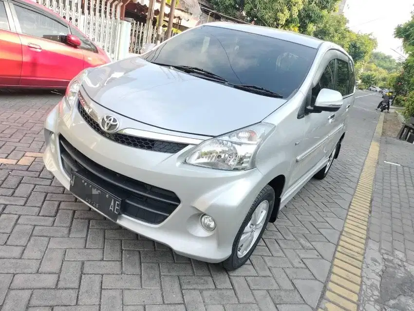 Toyota Avanza Veloz 1.5 Bensin Automatic/At 2014  Sangat Terawat