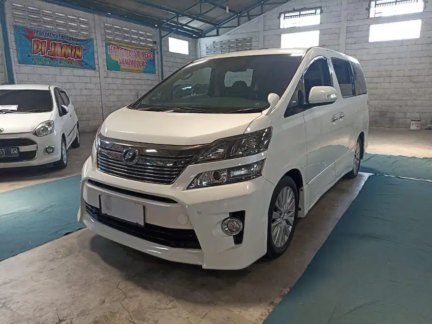 TOYOTA VELLFIRE 2.4 ZG MATIC 2013