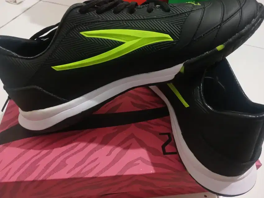 Sepatu Futsal Zevma UK.43