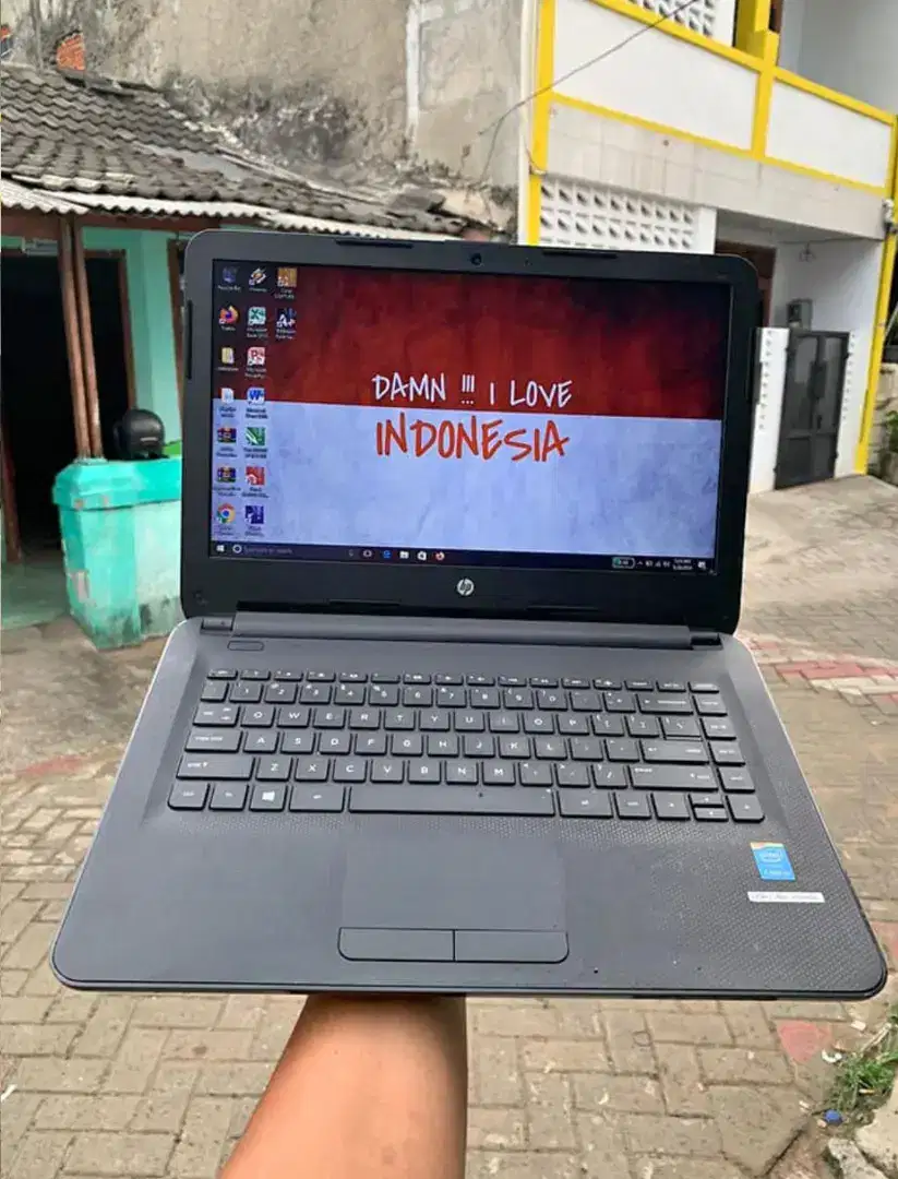 LAPTOP MAHSISWA HP 240 G4 CORE I3 GEN 5 RAM 8GB SSD 128GB