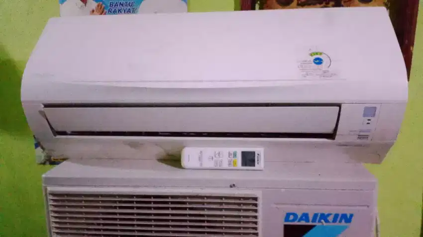 AC Daikin 1/2 PK dan 1 PK  mulus