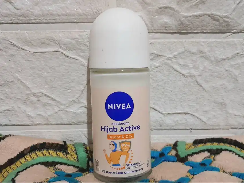 Nivea Hijab Active Deodoran Wanita Roll On Bright & Dry