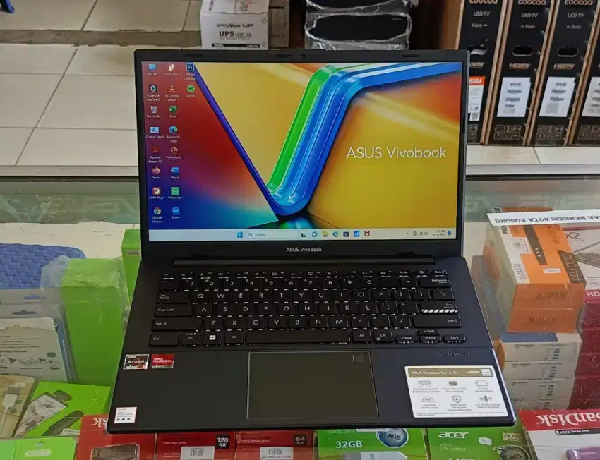 Asus Vivobook Go E1404FA Ryzen3 7320 Ram 8gb SSD 256gb