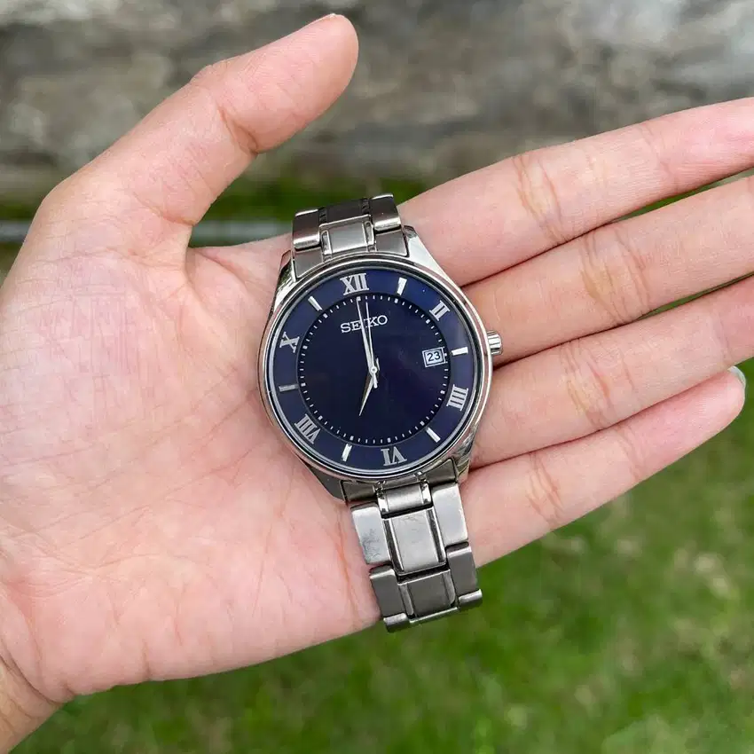 Jam Tangan SEIKO Solar Blue Dial Titanium 42 mm