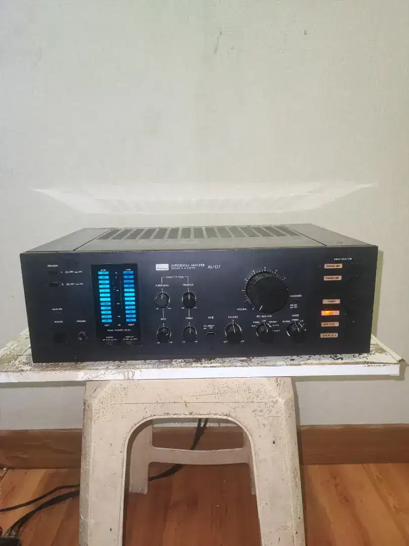 Amplifier Sansui Au-D7 (Barang langka/Rare item)