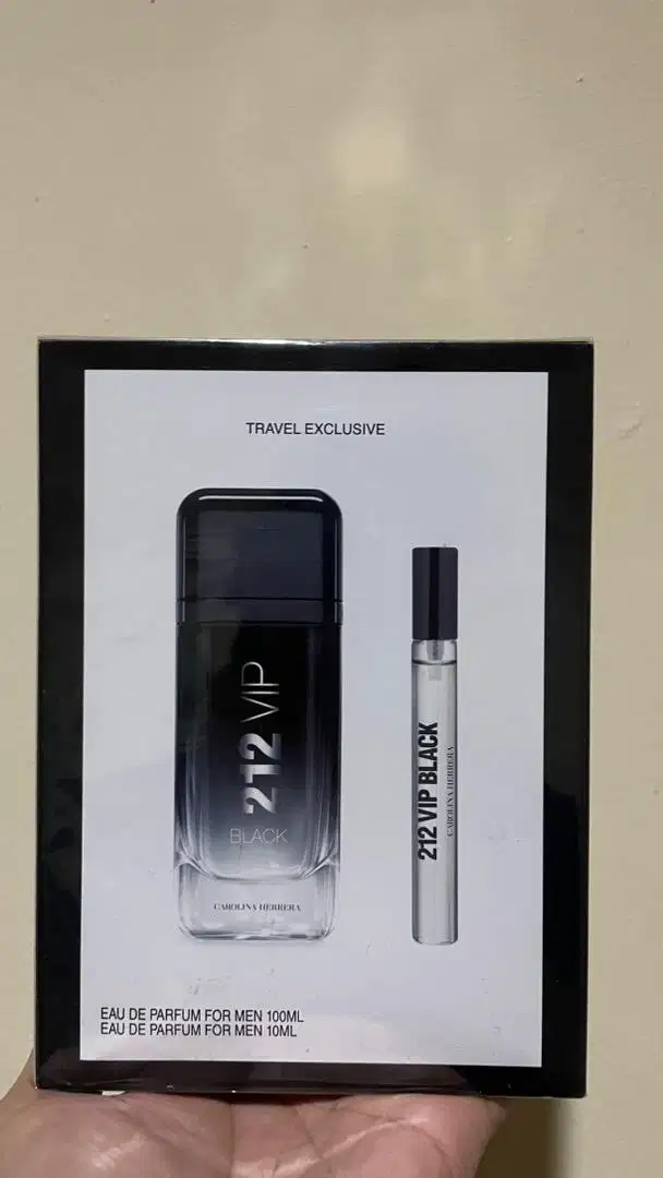 212 VIP Black EDP Travel Exclusive