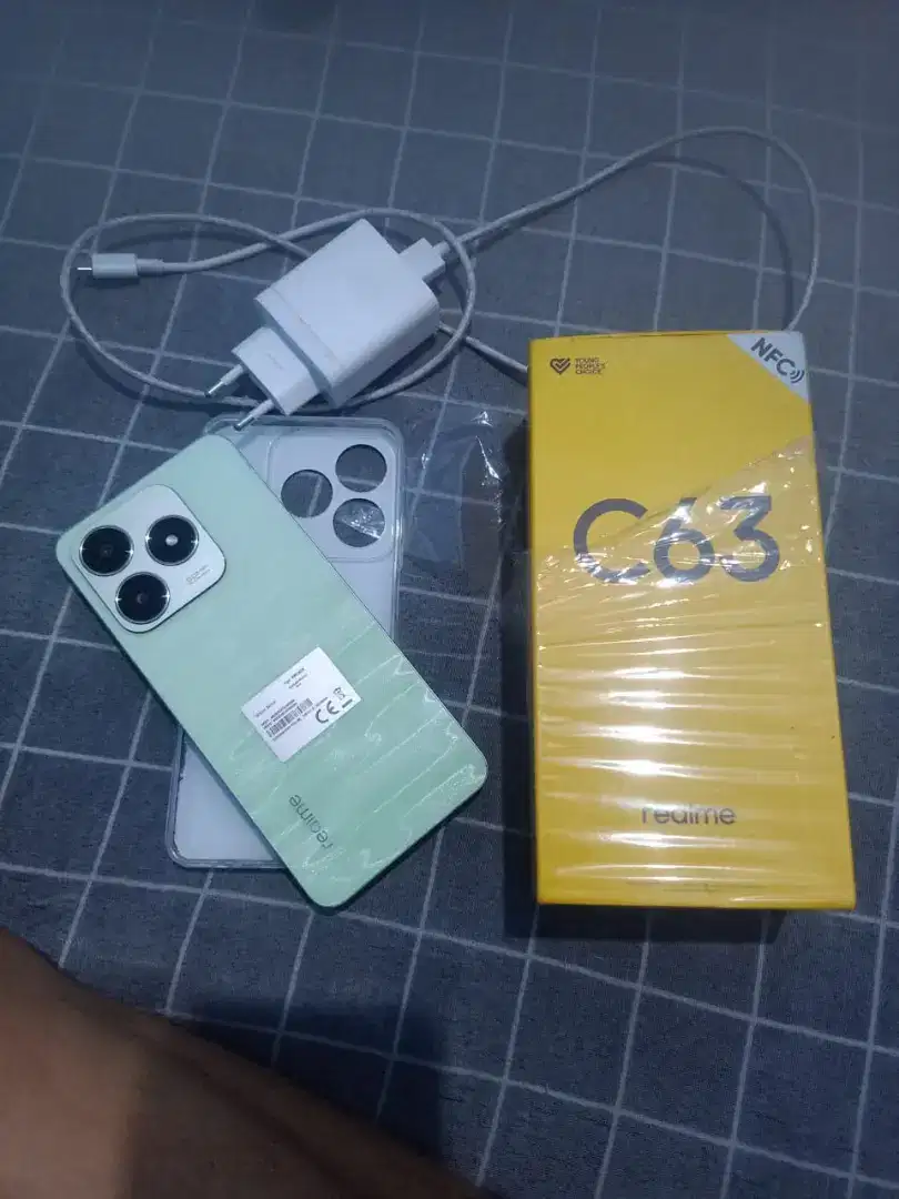 Jual realme c63 baru 4 bulan pakai