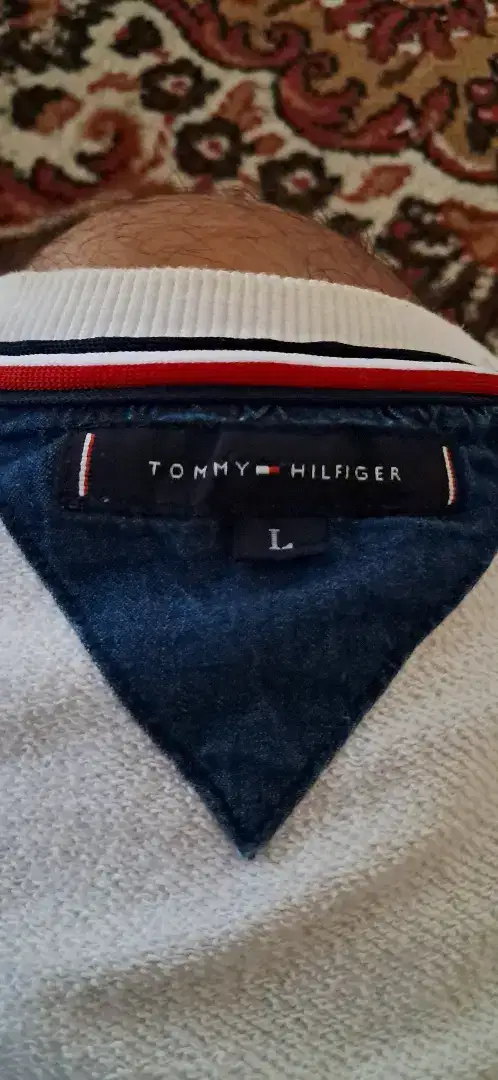 Tommy hilfiger size L