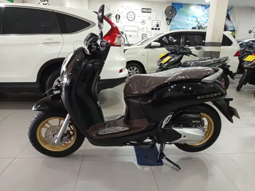 Scoopy prestige 2021