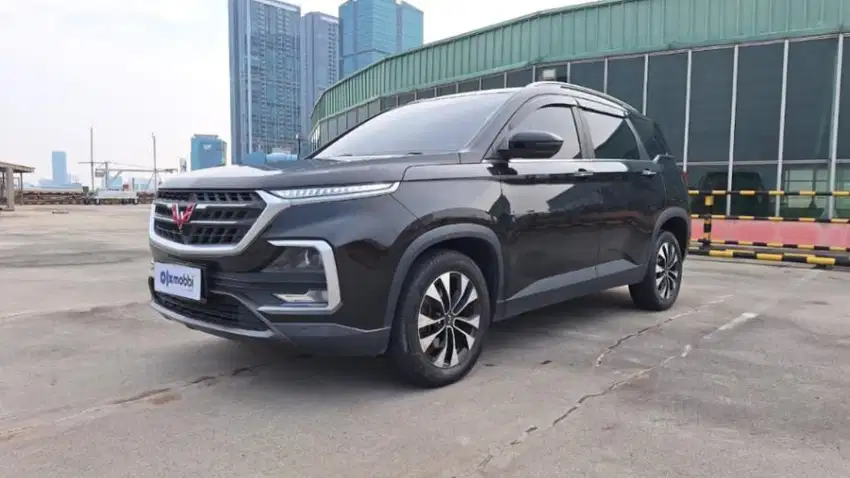 Wuling Almaz 1.5 Exclusive 7-Seater Bensin-AT 2023 Hitam /