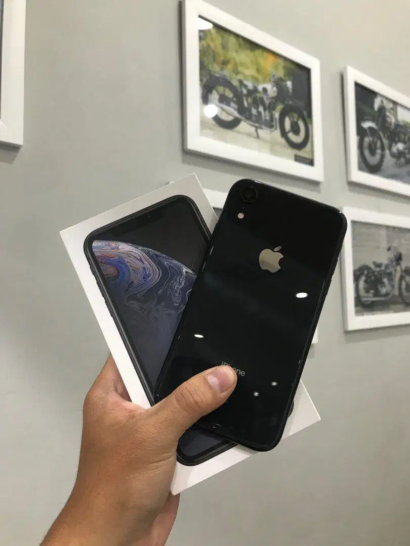 iPhone Xr 64 Gb Hitam Ex iBox