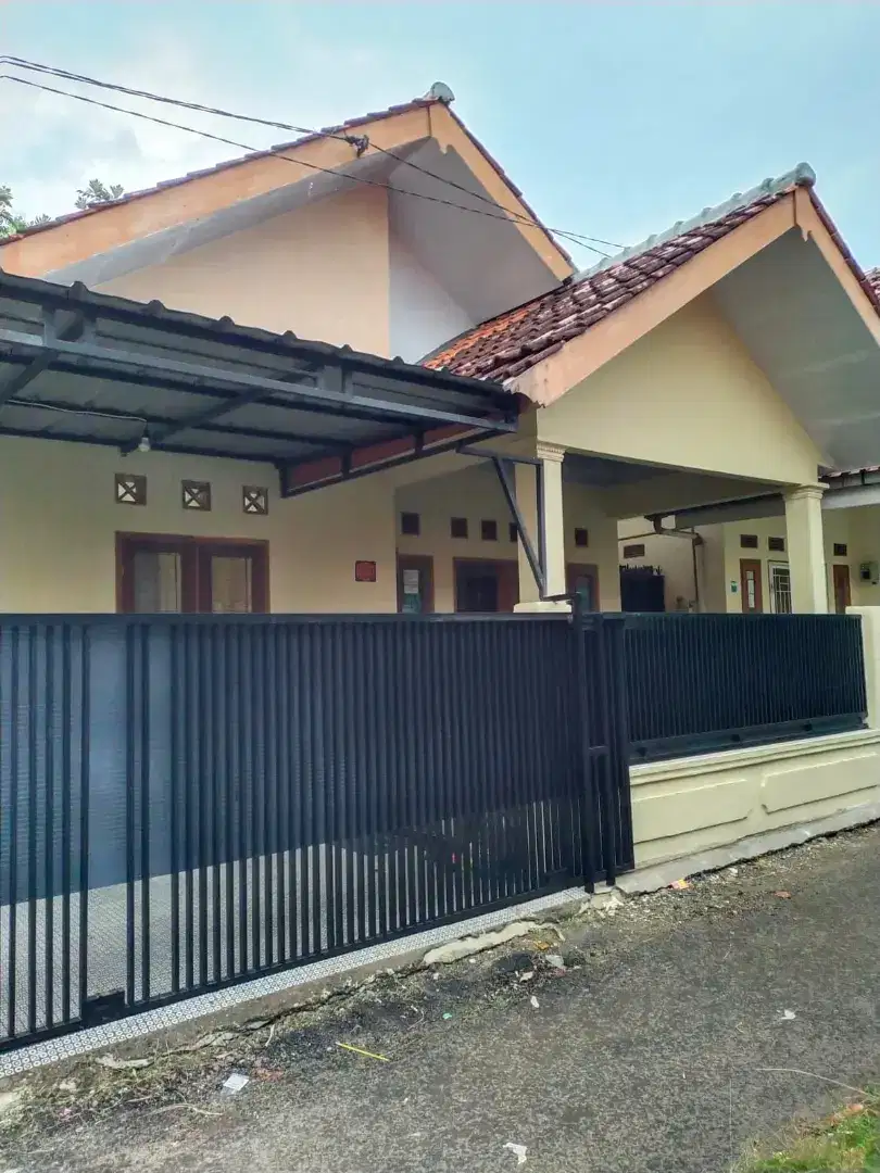 Rumah siap huni dan strategis