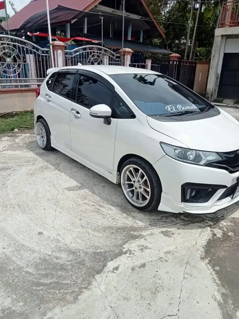 Honda jazz rs tahun 2016 akhir