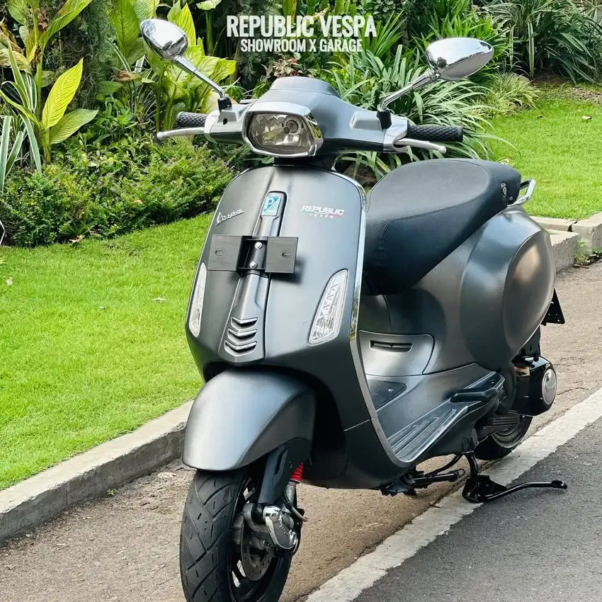 Piaggio Vespa SPRINT 150 3V Tahun 2014 Warna GREY DOFF