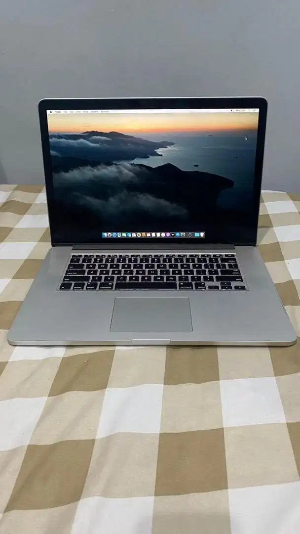 MACBOOK PRO RETINA 15 INCH 2015 i7 16/256