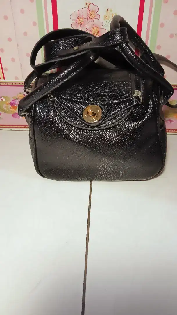 Tas trendy hitam