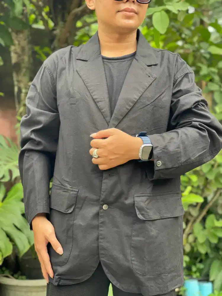 Jas hitam size M fit L merk Partimento