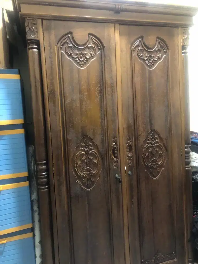 LEMARI JATI SECON (BISA BONGKAR PASANG)