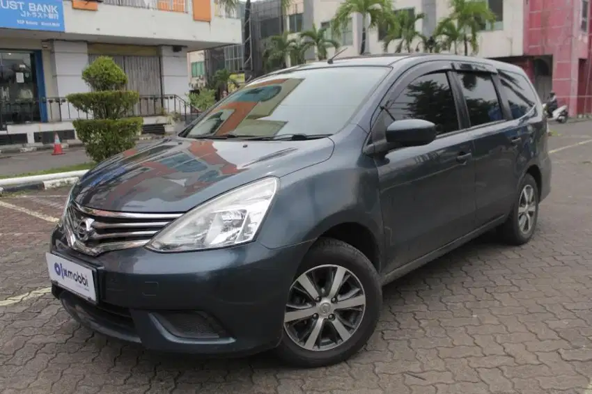 DP Rendah - Nissan Grand livina 1.5 SV Bensin-MT 2017(SOP)