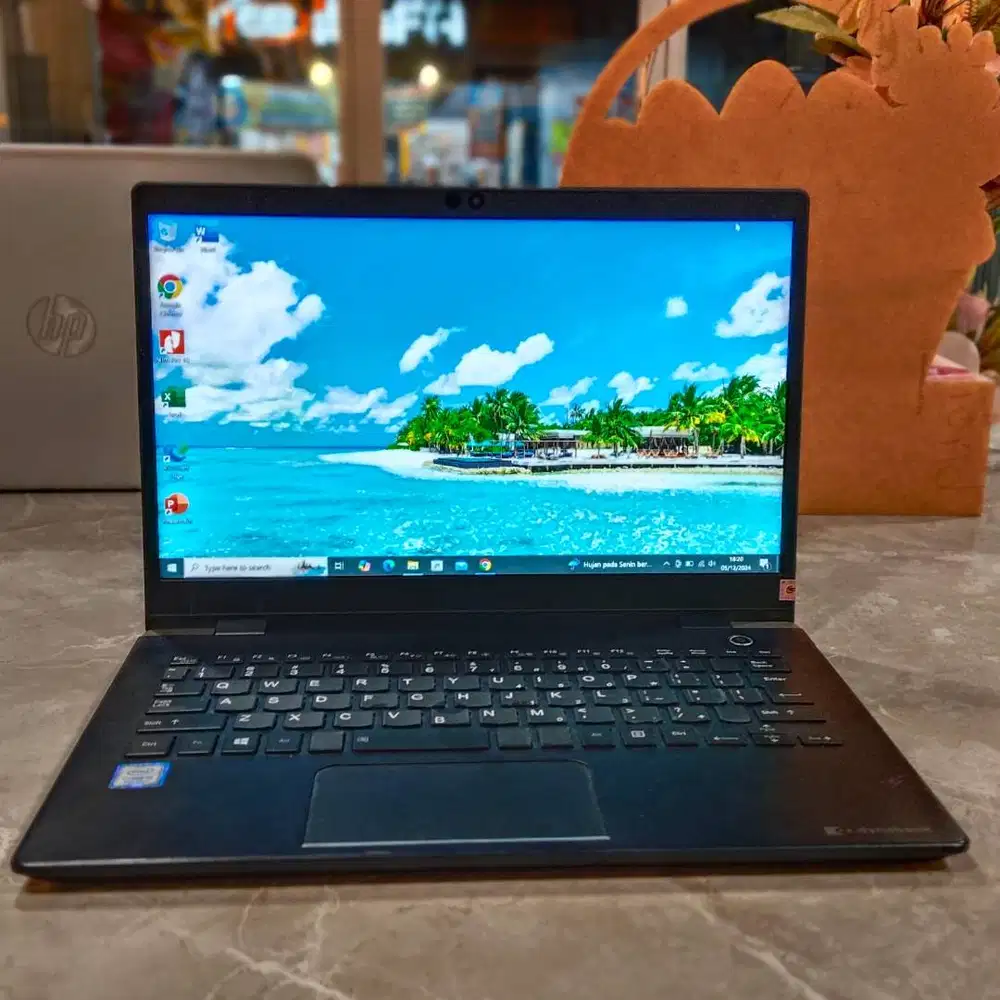 DIJUAL LAPTOP SECOND Toshiba Dynabook G83