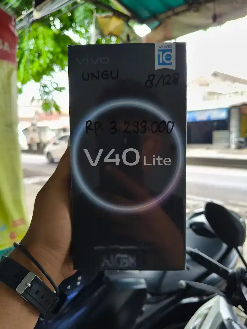 Vivo V40 LITE 8/128. Kondisi Baru, Mulus, Lengkap Segel Pastinya.