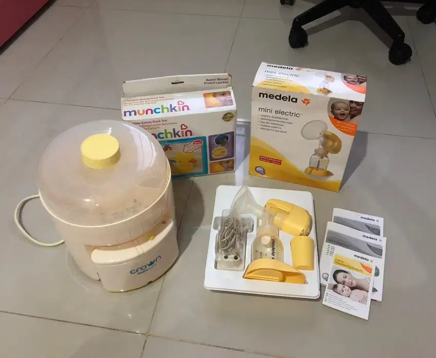 Medel mini elctric pump, bottle sterilizer dan Munchkin Duck Baby Tub