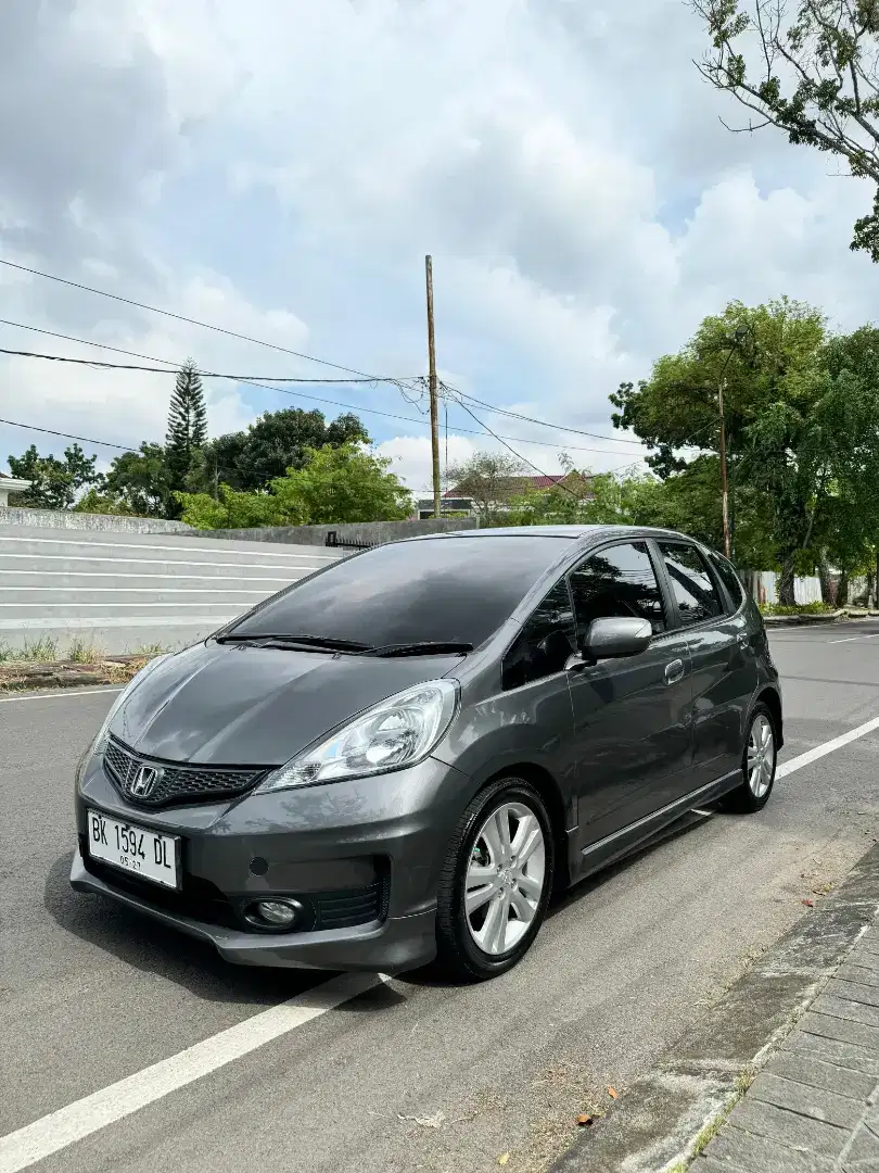 Dijual Honda Jazz Rs metik 2012 siap pakai