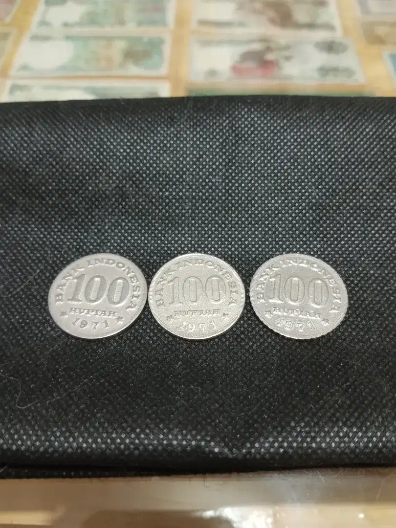 3 buah koin 100, thn 1971