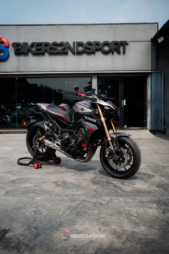 YAMAHA MT09 MODIF z900 r6 monster