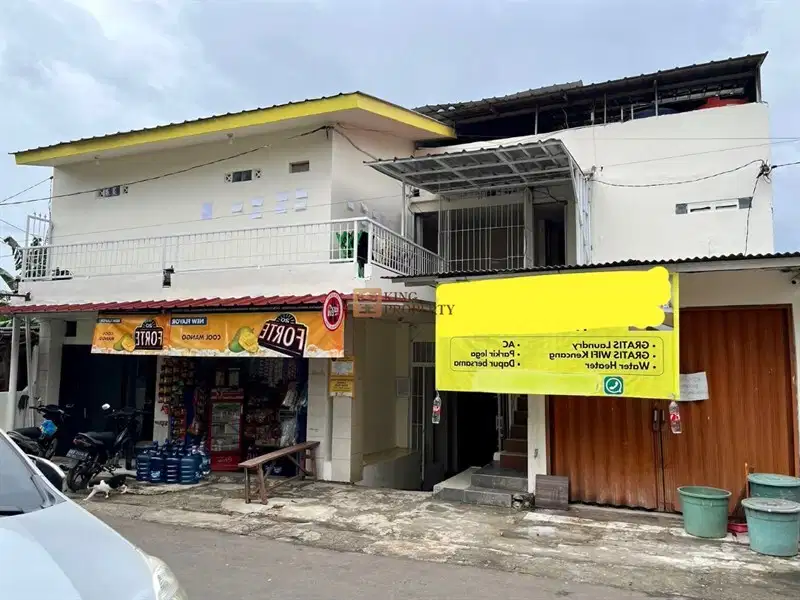 Dijual Rumah Kost 3Lt. di Depok dan 3 Kios Strategis Depok Jawa Barat