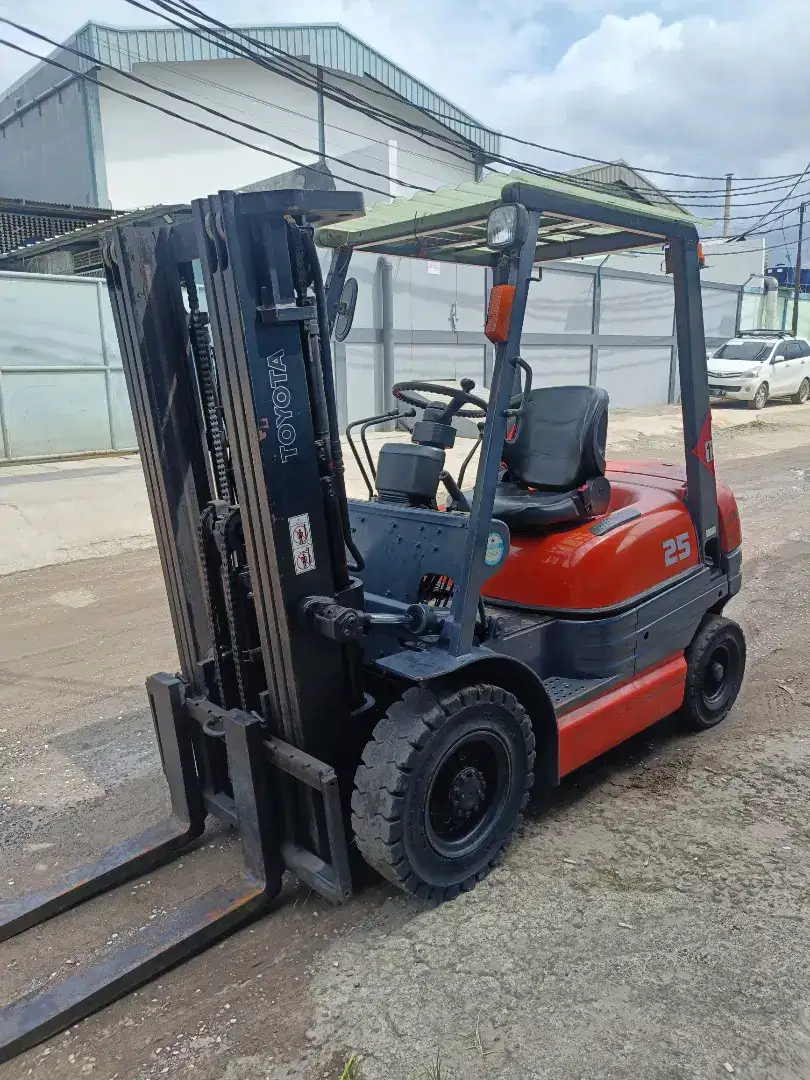 Forklift Toyota forklip threllift forklif