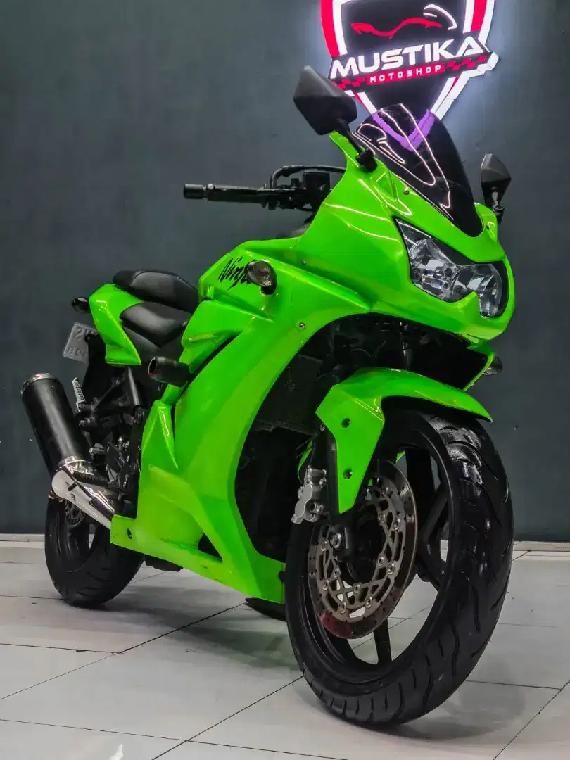 OLD BUT GOLD‼️ KAWASAKI NINJA 250 KARBU 2011 MULUS WARNA FAVORIT HIJAU