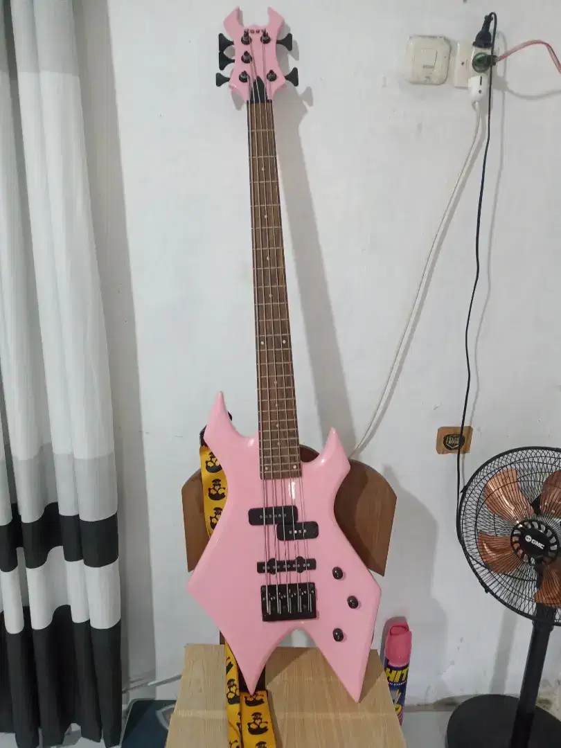 Bass - custom senar 5  - pink open nego