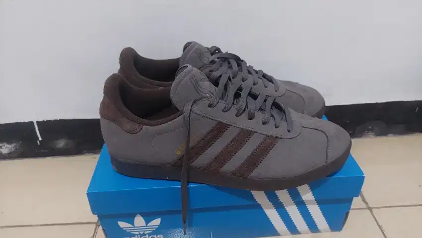 Sepatu sneaker adidas gazelle original