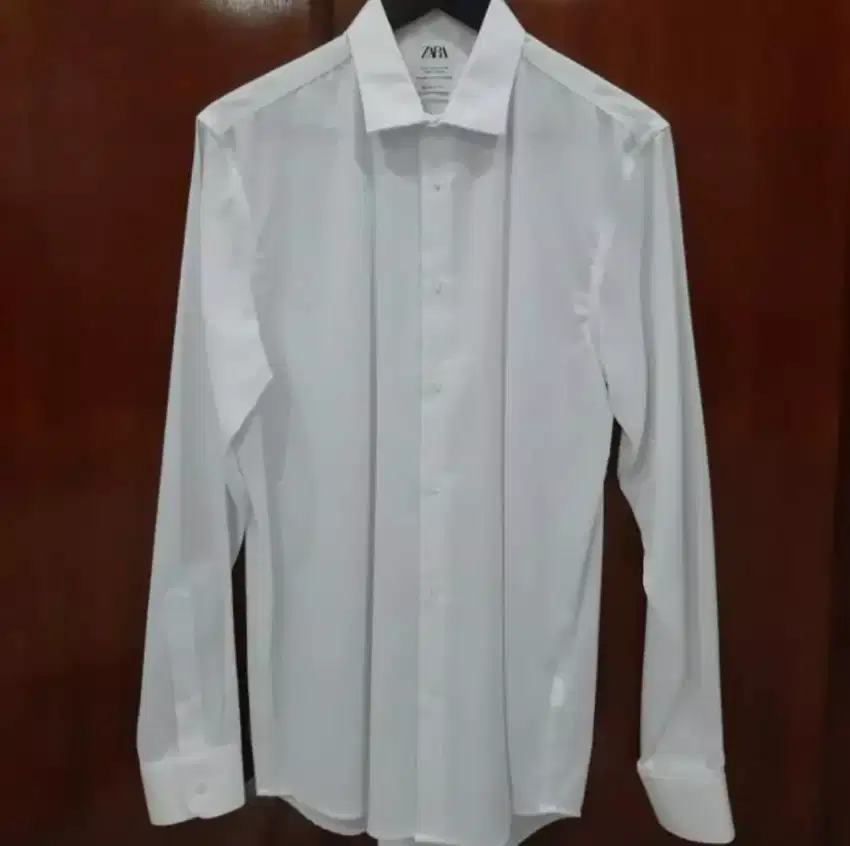 Cod Kemeja ZARA Putih Size M REGULER FIT LENGAN PANJANG Like New