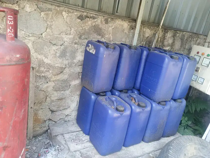 Jerigen 35ltr bekas seperti baru